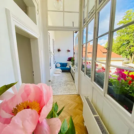 Serenity Πανσιόν *